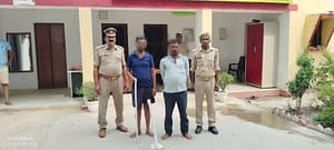 VARANASI लोहे की राड से मारपीट कर गम्भीर रूप से घायल कर देने वाले दो नफर वांछित अभियुक्तगण को BADGAON पुलिस ने किया गिरफ्तार
